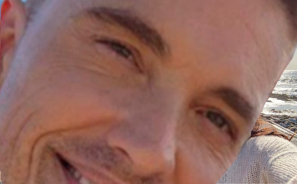 ericballoonhead's tweet photo. making eric’s head bigger everyday (day 18)
oopsie https://t.co/a0gyrk55m8