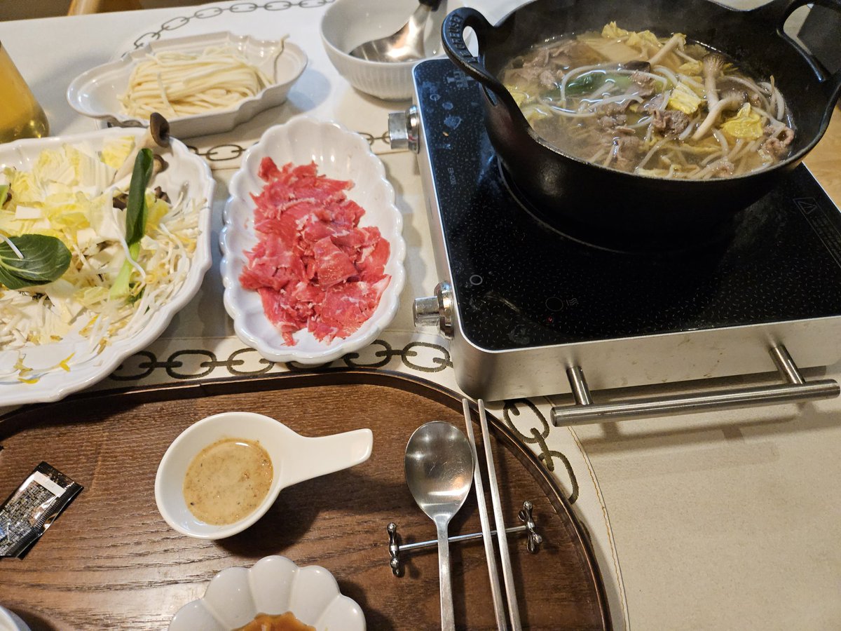nyaamount's tweet photo. 오늘저녁: 샤뷰샤뷰 https://t.co/P9gMyC2Z9U