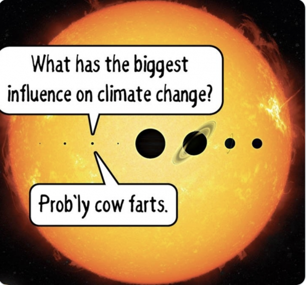 Stickelliott's tweet photo. Glowball worming https://t.co/dxfiqLn3AX