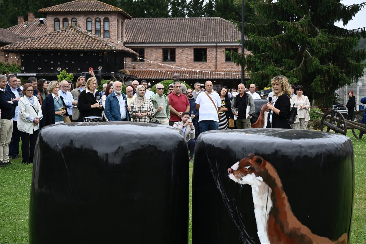 fpa's tweet photo. Cangas de Onís acoge el XV Encuentro de Pueblos Ejemplares, organizado por la Fundación Princesa de Asturias en recuerdo de los Pastores de los Picos de Europa, galardonados en 1994 con el Premio al #PuebloEjemplar de Asturias.

©️ FPA | Iván Martínez https://t.co/wKLlYeXkTw
