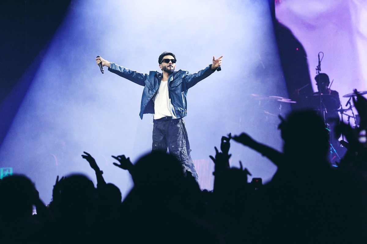 qudosbankarena's tweet photo. Thank you to @anirudhoffcial for an incredible show at Qudos Bank Arena.

What a night of great music, energy, and unforgettable moments 🔥

📸 Glenn Pokorny https://t.co/MJZIlvXbPZ