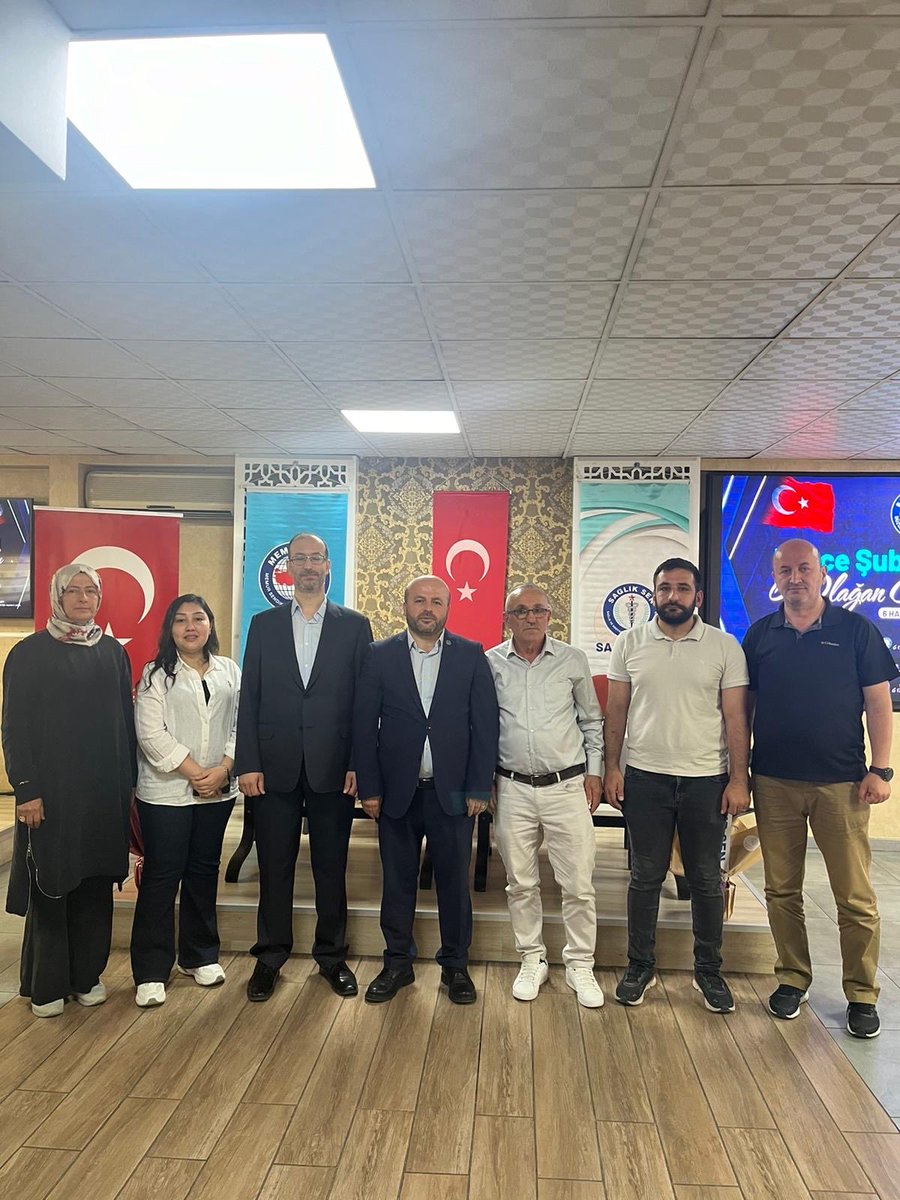 SSMahmutFaruk's tweet photo. Sağlık-Sen Düzce Şubemizin 6. Olağan Genel Kurulu’nda güven tazeleyerek yeniden şube başkanlığına seçilen Cihan Özal başkanımızı ve yönetim kurulu üyesi arkadaşlarımızı tebrik eder, başarılar dilerim. https://t.co/PYbOAfG8ww
