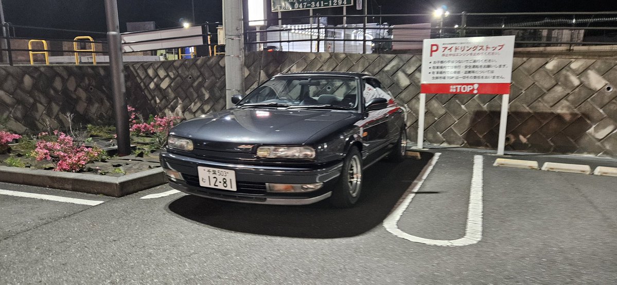 nazehasiru's tweet photo. 隅っこ大好き人間です https://t.co/ACb00cV3Ma