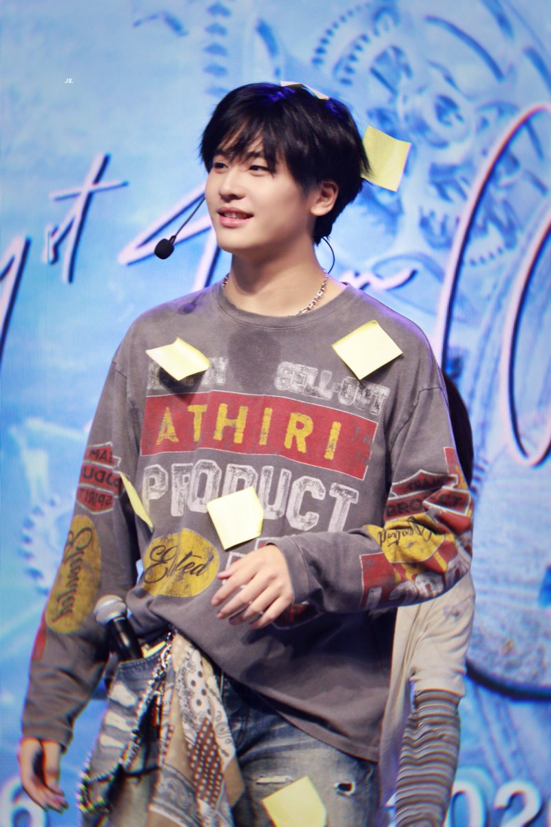 jinbesang's tweet photo. ลูกอ้วรร ตัวโดนตลอดปัย 😂

#NexT1DE #NexT1DE_SHEN 
#SHEN #申义晟
#NexT1DE_1stFanMeetingBKK https://t.co/yOXFmLx6iH