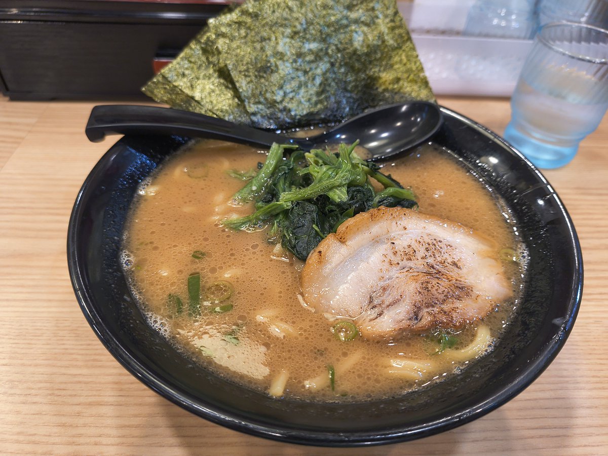 Asner_ENL's tweet photo. 今日はFS→XF飲み会となり、帰える途中で〆のラーメン。楽しい一日でした。 https://t.co/fYxwsaQ7lU