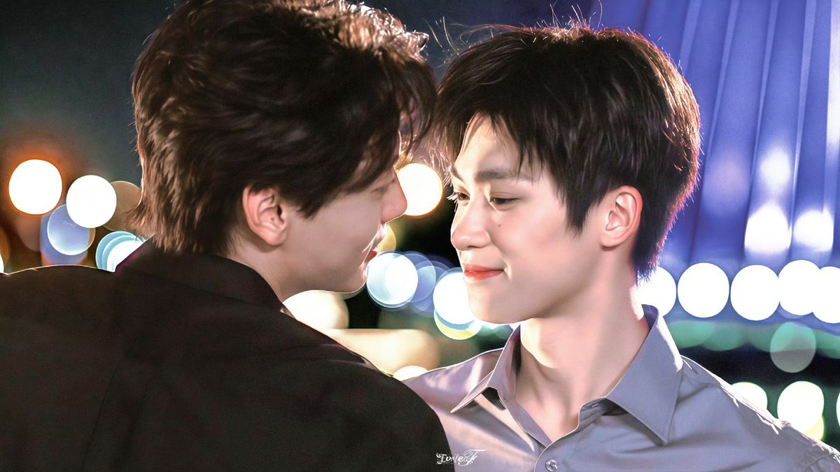 Xlingling888's tweet photo. 天台初吻😙 https://t.co/RpxSu16gCA