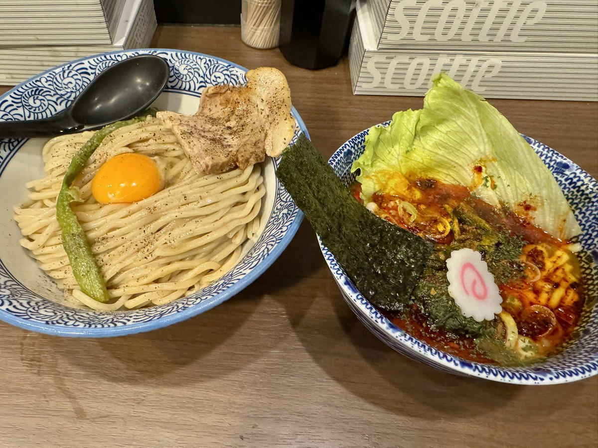 itinitiitimen6's tweet photo. 狼煙 東大宮店
攻めすぎたかれーつけ麺R
+とろけるチーズ・釜玉 

華金しごおわで唐突に東大宮欲が湧いて此方へ！久々攻めすぎカレーを釜玉全卵でオーダー、旨ダレ卵麺単体でしばらく楽しんだら辣油増しでチーズ溶け込む絶品カレーつけ汁と合わせて美味すぎる！お馴染みライブ接客も健在で満足度文字数 https://t.co/DWj4ob1uDx