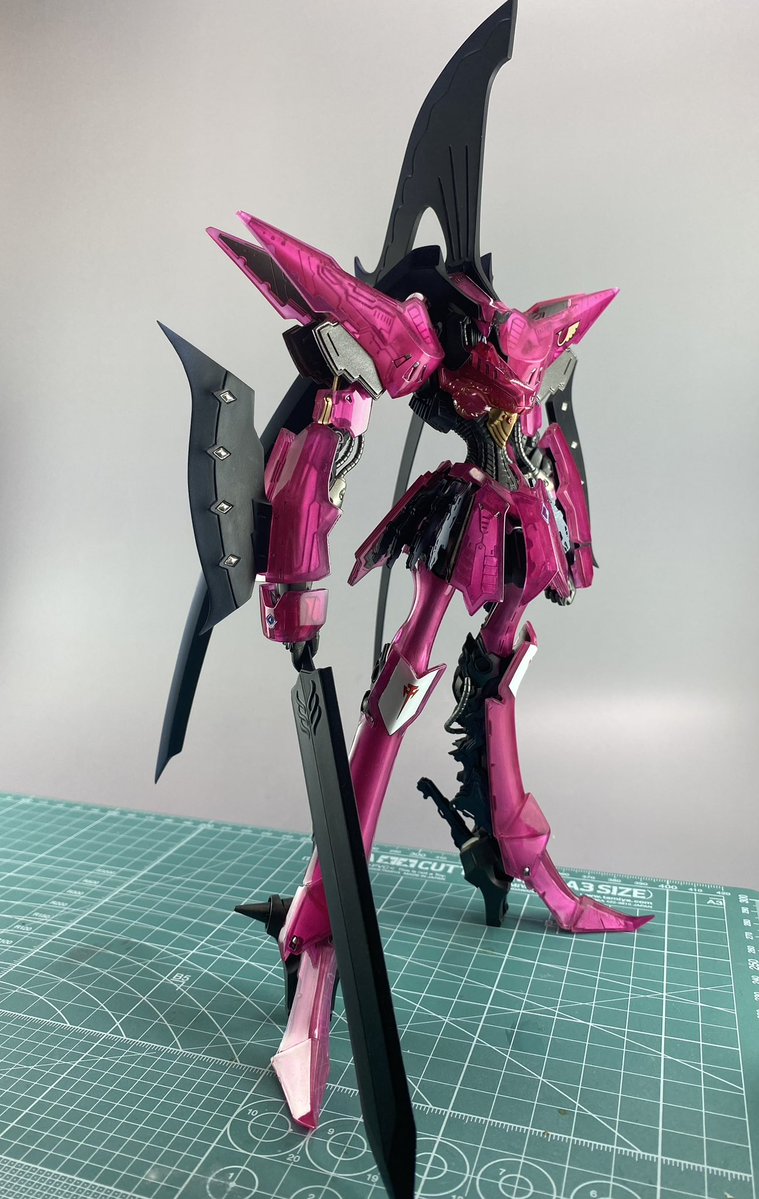 The4th02's tweet photo. #仁王立ちしてる写真を貼るとフォロワーさんが増えるようだ https://t.co/PzlF5babkt