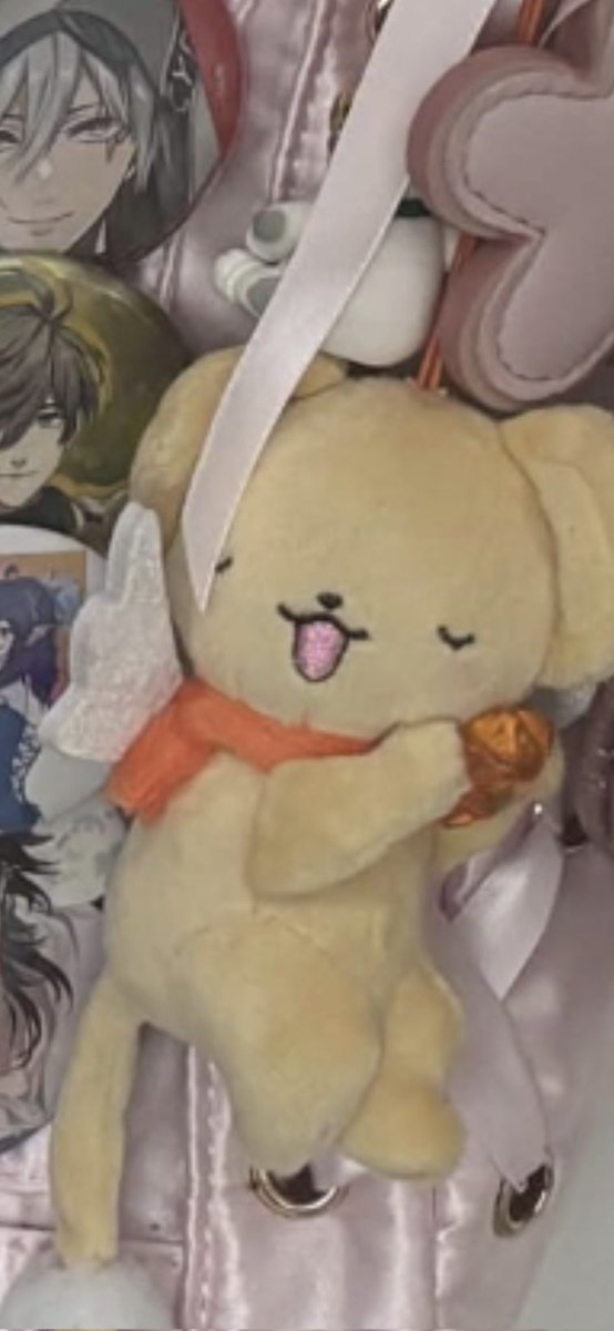 LyndanVT's tweet photo. @ichigomiruku_vt Furi and Kero spotted!!!! https://t.co/FFna3zzuCe