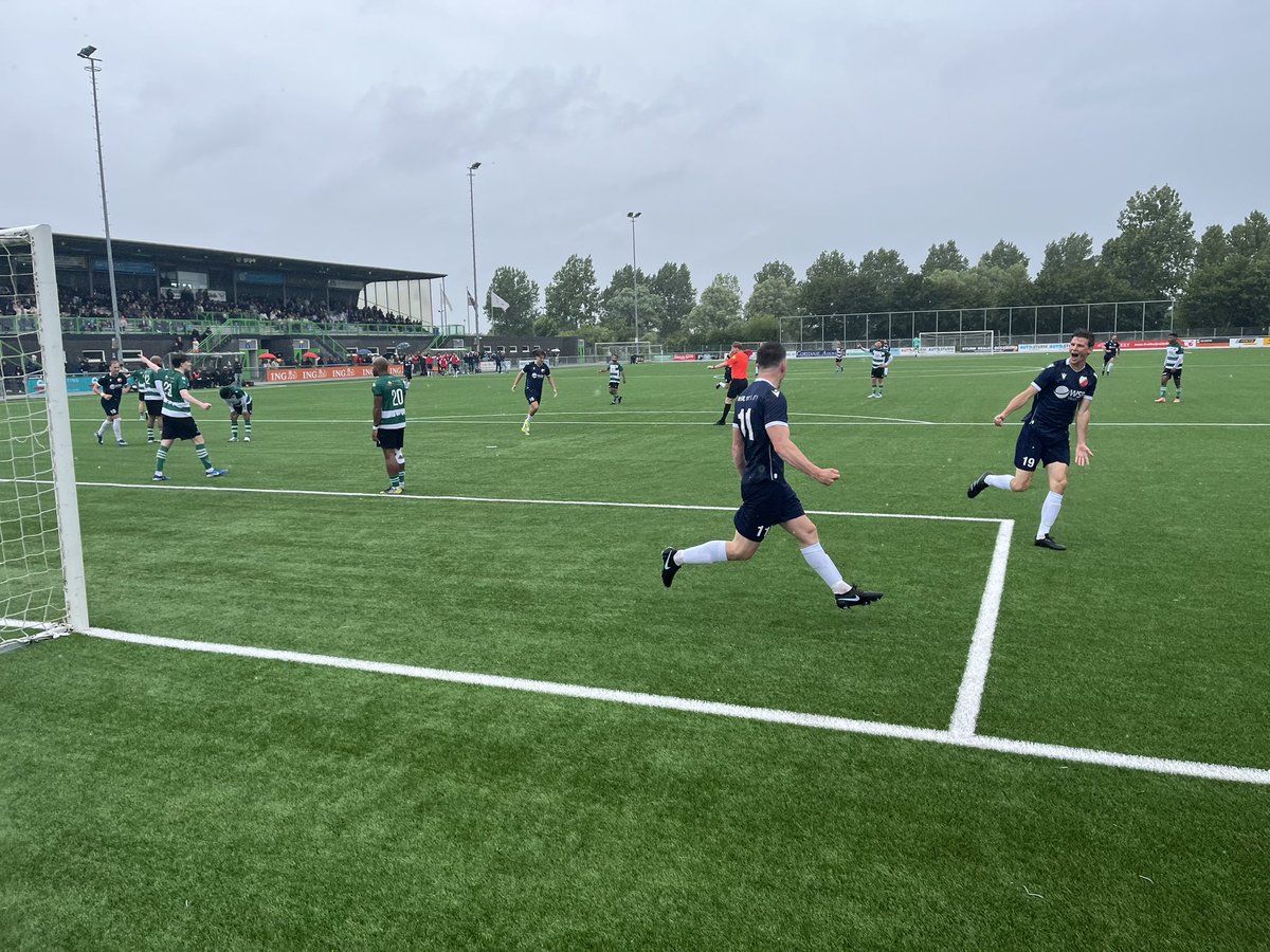elButro9's tweet photo. Geen 2de goal voor @vvhardinxveld waar Collin de Kok van dichtbij binnen kopt maar de grens rechter afvlagt voor buitenspel - echt niet !!!
38 min
@RVoetbal 
@omroepzldsport https://t.co/Ae1zmJz1ww