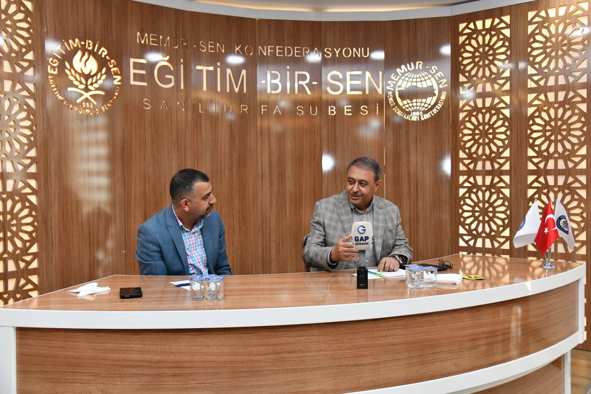 UrfaValiligi's tweet photo. Vali @hasansildak Eğitim-Bir-Sen Şanlıurfa Şubesi tarafından düzenlenen İrfan Sohbetleri buluşmasına konuşmacı olarak katıldı. https://t.co/080rg833Gf