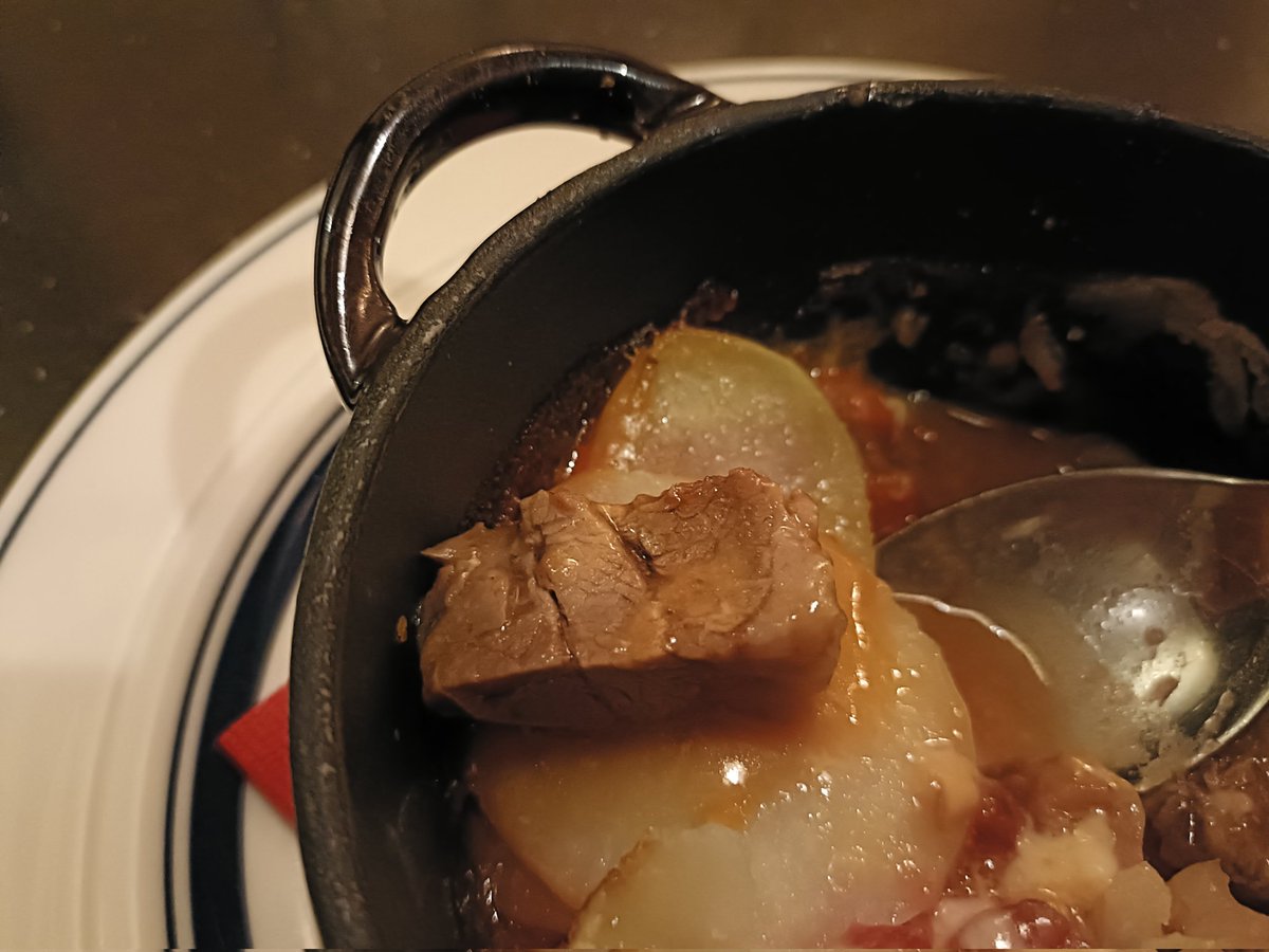 minerva_owl1's tweet photo. 詐欺に遭いました！
ブリティッシュパブに行ったのですが、イギリス料理はまずいと聞いていたのに、出されたイギリス料理が全部おいしかったです！信じられません！
大幅減点して100点満点中3500点です！ https://t.co/7yfJKFuFTZ