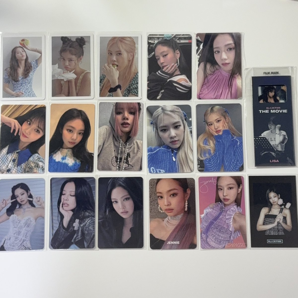 lolychu13's tweet photo. 블랙핑크 포카 일괄 양도
Blackpink poca sell
(All 11.0) 

WTS 지수 제니 로제 리사 콘서트 케타 솔로 위버스 키트 태그 팬싸 앨범 일본 포카 jisoo jennie rose lisa weverse the show dvd 0327 photobook photocard tag album yg select lenti poca album blackpink https://t.co/F5rxwZG4Ef