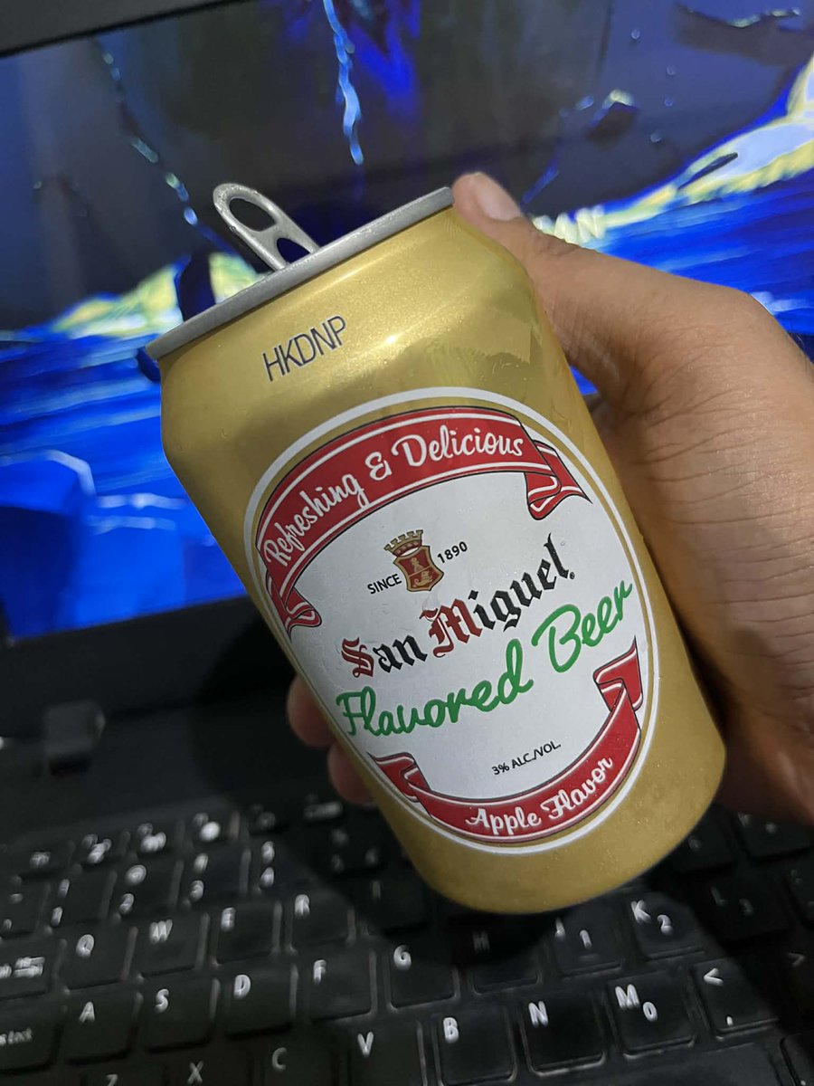 Mhackyoffcl's tweet photo. Cheers sa taong minahal ko nang totoo, pero hindi pala para sa'kin. 🍻💔 https://t.co/0laKGeU77D