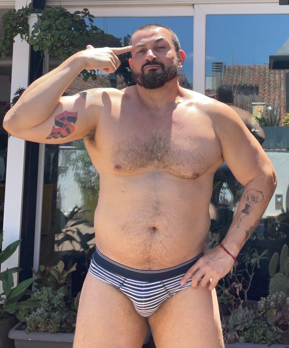 VitorDiasb7648's tweet photo. Sábado tomando un bueno sol ☀️ 🌏😋👅 https://t.co/QldRSSWZne