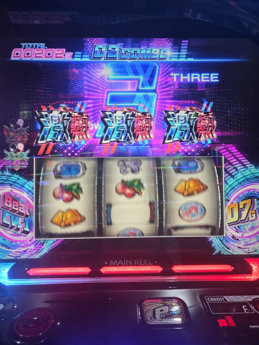 morokosi_slot's tweet photo. ダリフラ6確かどおわ!
抽選3100番から魂の一般で余り物座ったら当たりでしたw
前の5.6確のリベンジも出来たし、万枚も出て最高のダリフラでした!✨
6周年おめでとうございました!🎂

投460枚
回10159枚
+9699枚 https://t.co/l9erDB3iLv