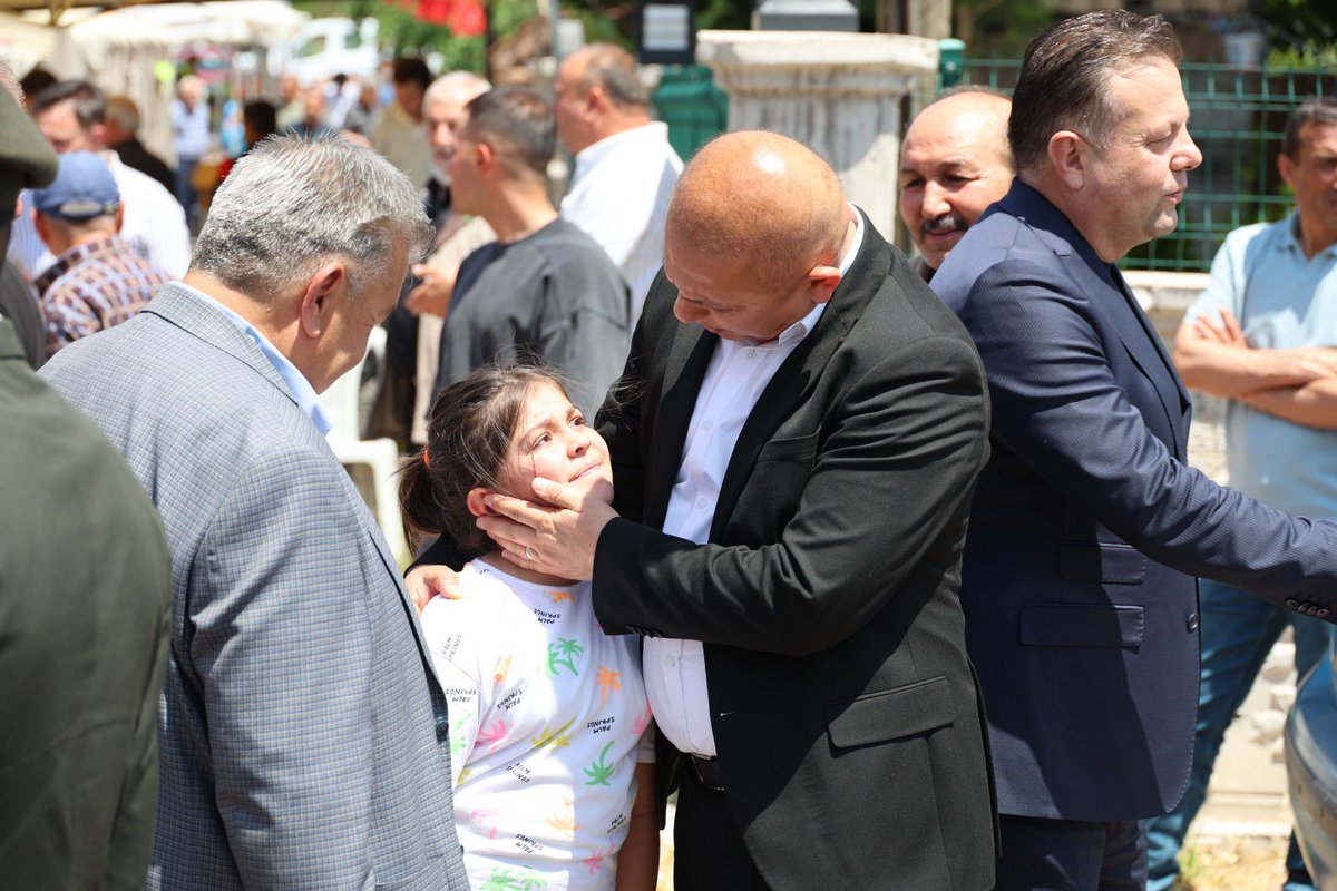 onalahmet71's tweet photo. Ankara’nın Bala ilçesinde şehit olan kıymetli hemşehrimiz Jandarma Astsubay Üstçavuş Yusuf Ergün’ün baba ocağında düzenlenen mevlit programına katıldık.

Aziz şehidimizi rahmet ve minnetle anıyor; kıymetli ailesine, yakınlarına ve silah arkadaşlarına sabır ve başsağlığı diliyorum https://t.co/WahrCnsFDG