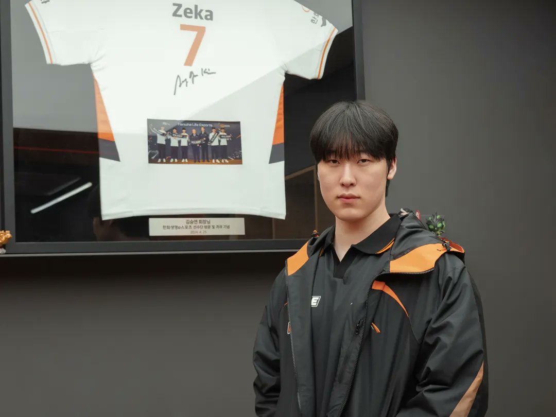 zzangdae11's tweet photo. 키보드로 쓴 신화, 한화생명이 클릭한 발자취 
🔗 https://t.co/MCeDeYUFvI https://t.co/mDsQ32UwqK