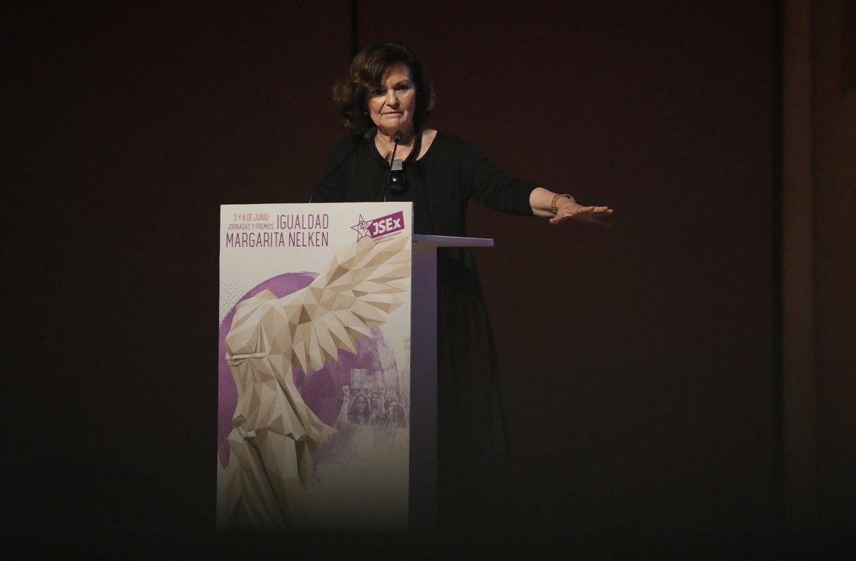 psoeex's tweet photo. Recordamos y reconocemos también y muy especialmente a quien tanto nos ayudó en esta ardua y no siempre fácil tarea, nuestro querido compañero Guillermo Fernández Vara.

Defensor siempre de la #Igualdad 

✊🏻 Jornadas y Premios Margarita Nelken de @JSExtremadura https://t.co/79Oz1Lno5A