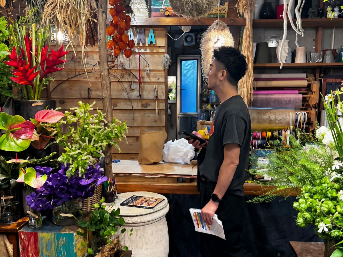 nno0004's tweet photo. TPで楽しもうと思ったけど、気づいたら園芸店で植物を買ってた https://t.co/e540Pqo4Zh