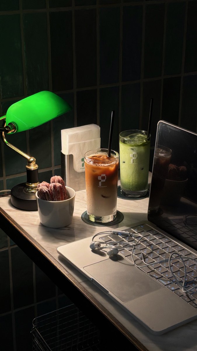 polysection's tweet photo. 渋谷でゆったり作業や打ち合わせに
シーシャ喫茶いかがですか？💻 https://t.co/lu0SW8e8p7