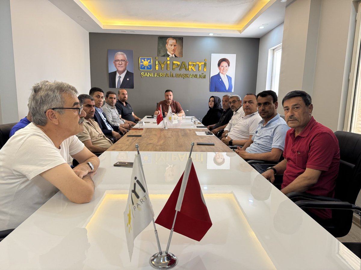 AliErogllu's tweet photo. İYİ Parti Şanlıurfa Merkez İlçe Başkanlarımız, Akçakale İlçe Başkanımız ve teşkilat mensuplarımızla bir araya gelerek saha çalışmalarımızı, vatandaşlarımızın taleplerini ve önümüzdeki dönem planlamalarımızı değerlendirdik.

Ortak akıl ve güçlü teşkilat anlayışıyla durmadan çalışmaya devam ediyoruz. 🇹🇷💙

@MDervisogluTR 
@Ozturkdenizli 
@aefakibaba 
@iyipartiurfa 
#tck158 #EhliyetAffı