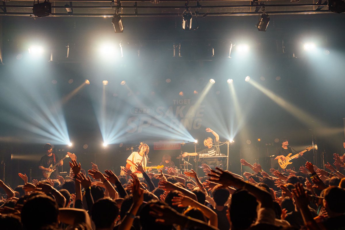 KYUSO_NEKOKAMI's tweet photo. 【#サカスプ】

◼️6/6 名古屋 DIAMOND HALL
「SAKAE SP-RING2026」

20周年おめでとうございます㊗️

1.ウィーワーインディーズバンド!!
2.ビビった
3.The band
4.スピりスピられ
5.ファントムヴァイブレーション
6.3minutes
7.ネコカミたい
8.DQNなりたい、40代で死にたい
9.Welcome to 西宮
10.変な踊り

📸@takahirom__cam