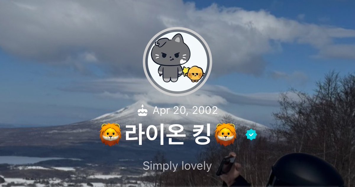 EN7ernally's tweet photo. jay also changed his weverse icon 🌟

NOXSTAR WITH HIS POTATO FRIEND 😭 https://t.co/qy4bLWEzYh