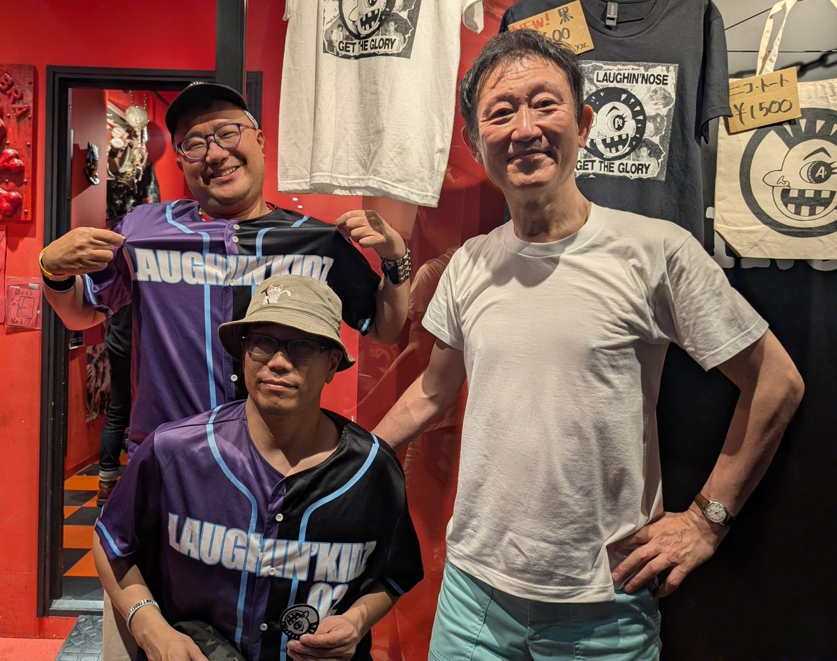 RE_HATTHEW's tweet photo. 今日も楽しかった！サートールとラフィン・キッヅのユニフォーム併せ！
#ラフィンノーズ
#ラフィン・ア・ライヴ https://t.co/JA2eQiPgG8