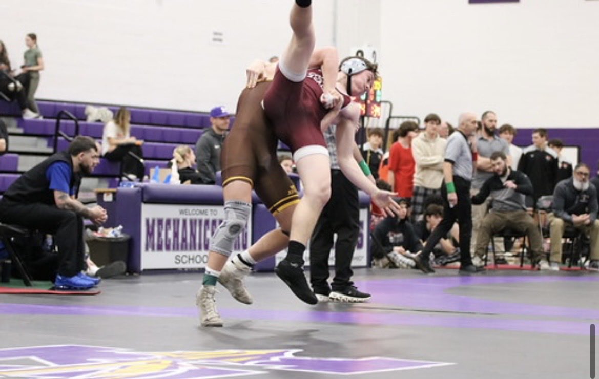 ColtenThom14482's tweet photo. What a season we ended up being team section champs and making it to state dual I couldn’t be more thankful for my team mates https://t.co/d41EQvjzHq