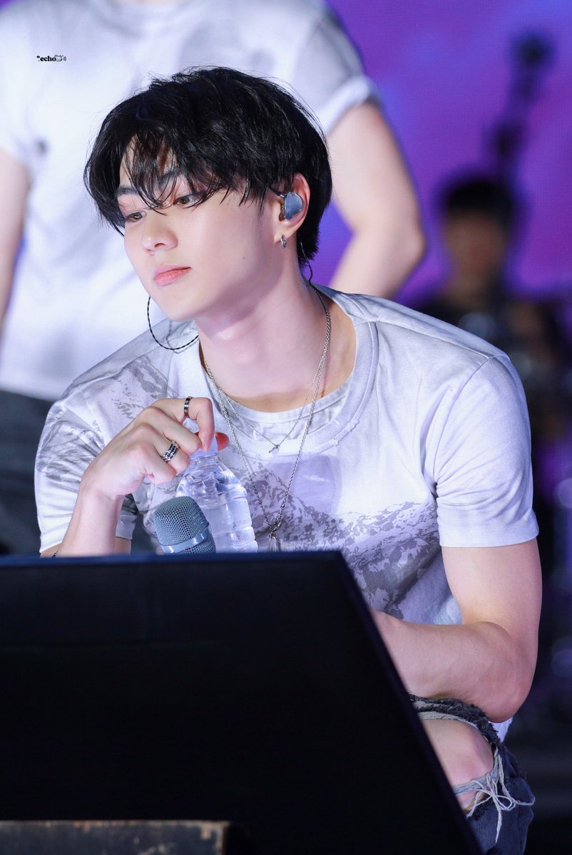 echo_1S9W's tweet photo. 260606 HD
#엔하이픈 #양정원 #정원 #ENHYPEN #JUNGWON https://t.co/7IJnImZHlJ