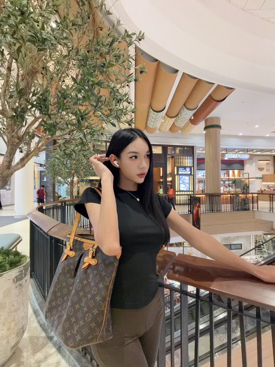 Acclockploy's tweet photo. ช่างแม่ง กับสิ่งที่ผ่านมา #พัทยา https://t.co/gbJbj7bcOg