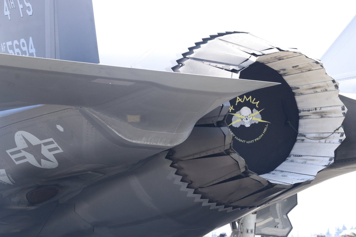 mt_dodo's tweet photo. (5/17)横田基地友好祭
F-35が目当て　ようやく見られた
可変ノズル萌え https://t.co/h7rsWiYW0Y