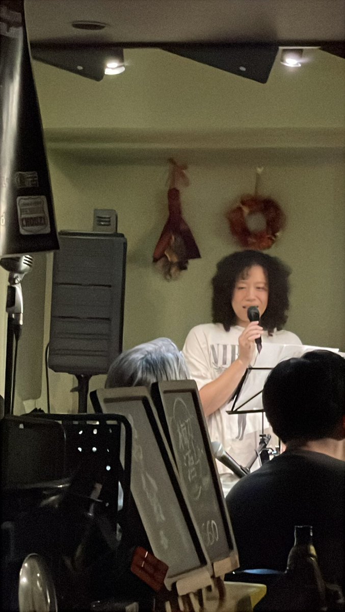V230AMG's tweet photo. 206.6.6
大宮LIVE & BAR DINER CHOUZ
兆治ライブvol.11

パーマ屋さんの後　2人で新宿でモツ鍋を食べてた時　今日yu-miさん大宮でライブするな

まだ間に合う　と
急遽大宮へ

間に合いました

相方ギター&キーボード　秋山さん
新宿のとあるライブハウスでお会いしてまして
演奏を聴いたのは初めてで　7月のライブではサックス🎷（本職）を披露して頂けると♪

初めて行ったDINER CHOUZさん
気さくで　音楽好きが集まる　
素敵なお店で
この様なお店が近くに有ればなぁと
