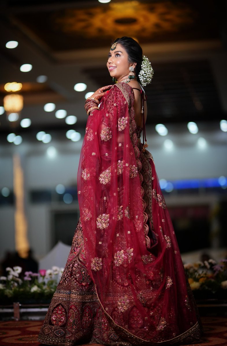 mohanrao931's tweet photo. I am the bridal makeup artist😍 https://t.co/tDPRAPF3NJ
