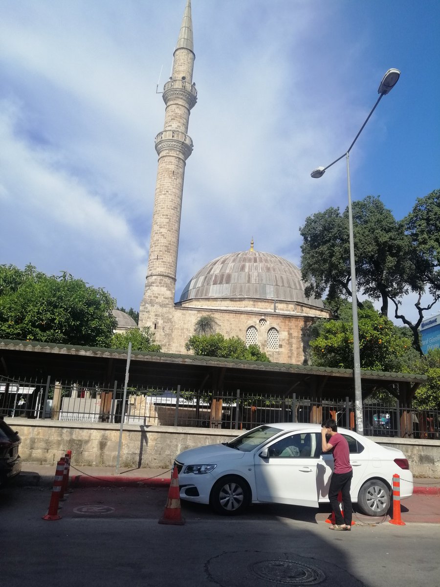 Mirayyy07's tweet photo. Bir ikindi namazı edası için Muratpaşa Camii.. Dışarıdaki zulümattan içerideki huzura.. https://t.co/N0l9msGc78
