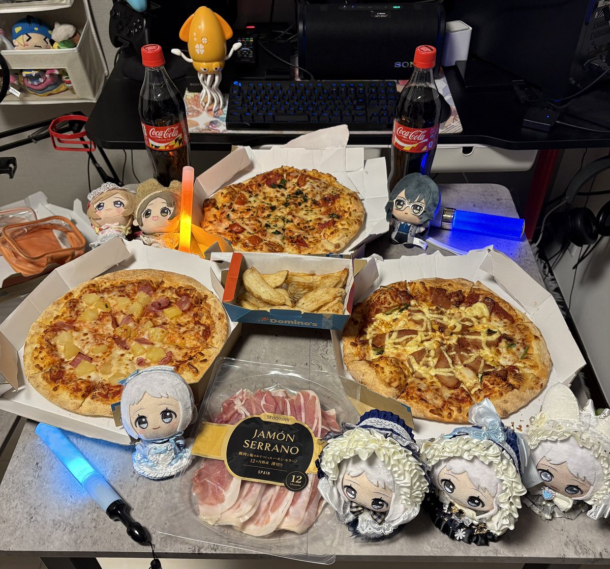 anmithu_Chino's tweet photo. ライブ終わりのPIZZAパ https://t.co/O7w4zQelXe