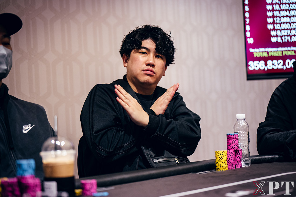 xpt_global_1's tweet photo. 🇰🇷 XPT -KOREA-
【#10 MAIN EVENT】

— RESULTS —
10th. Ryo Tanaka — ₩8,171,000
11th. Kenta Nakamura — ₩7,065,000
12th. Kodai Ashidachi — ₩6,173,000

Congratulations on the deep run! https://t.co/LOGAKkVmNQ
