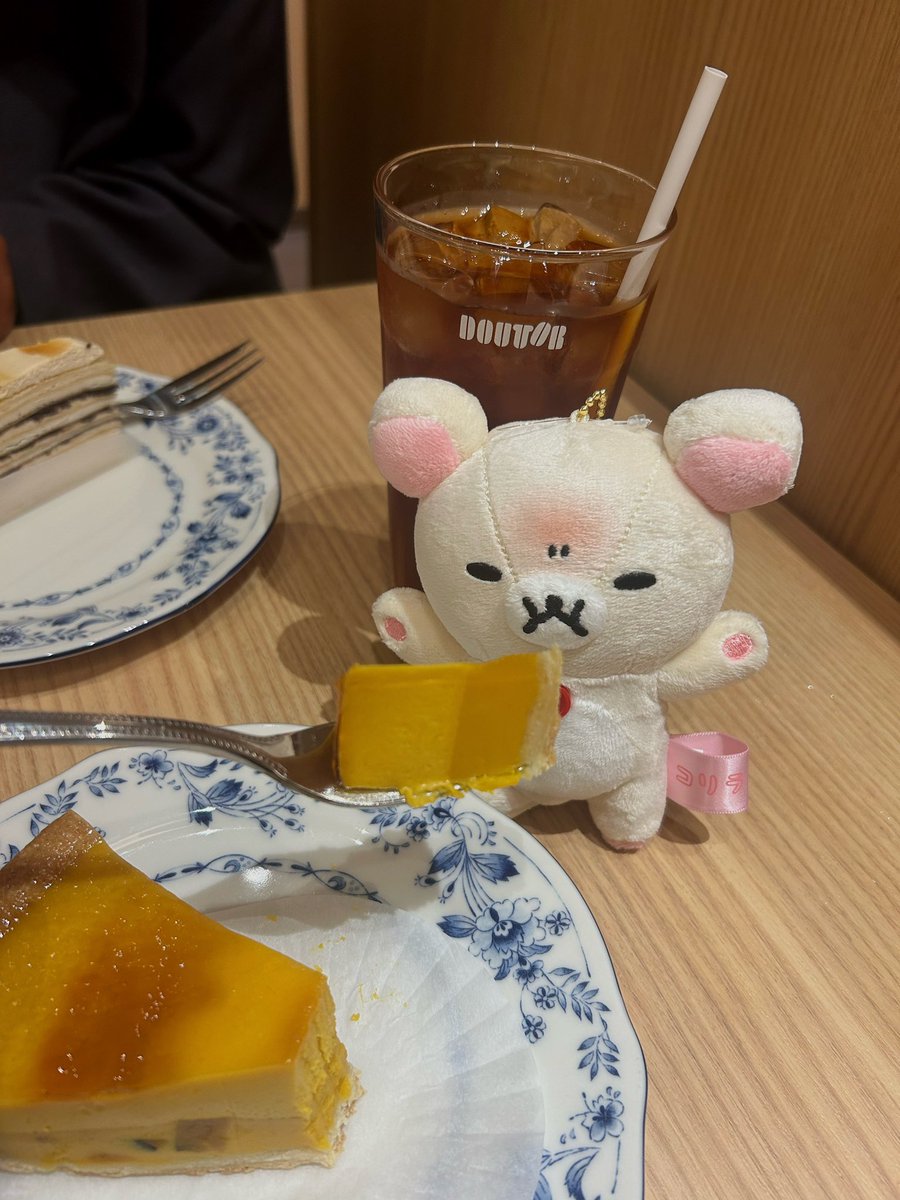 minanim_37's tweet photo. ケーキでご機嫌を取られるおっコリちゃん https://t.co/NRHk05kcAQ