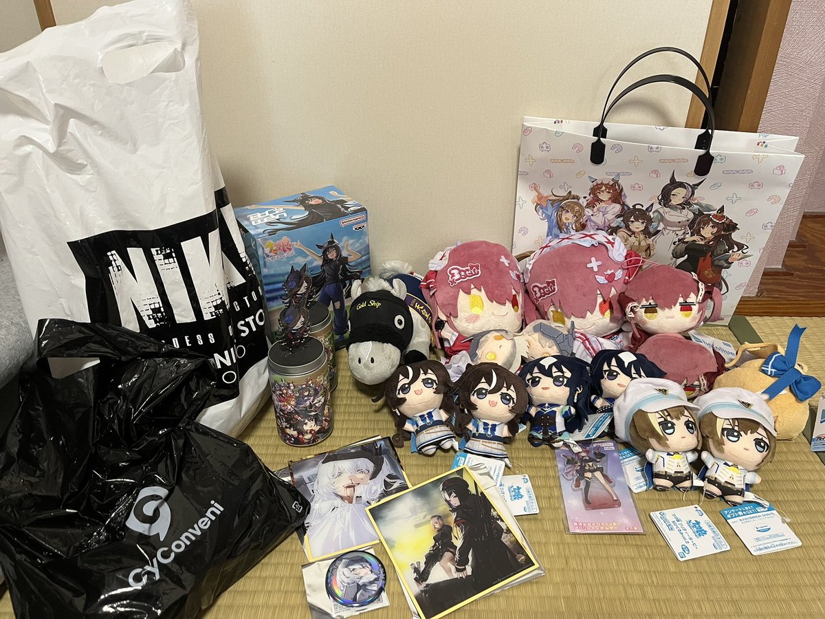 hiGO_03's tweet photo. 今日えぐい量の代行していただいたグッズを受け取りました…！！！
いつも捕獲ありがとうございます😭✨✨
マリンちゃんとかも居て嬉しい☺️✨
大切にさせていただきます🙏🙏🙏 https://t.co/w33RQIjWqt