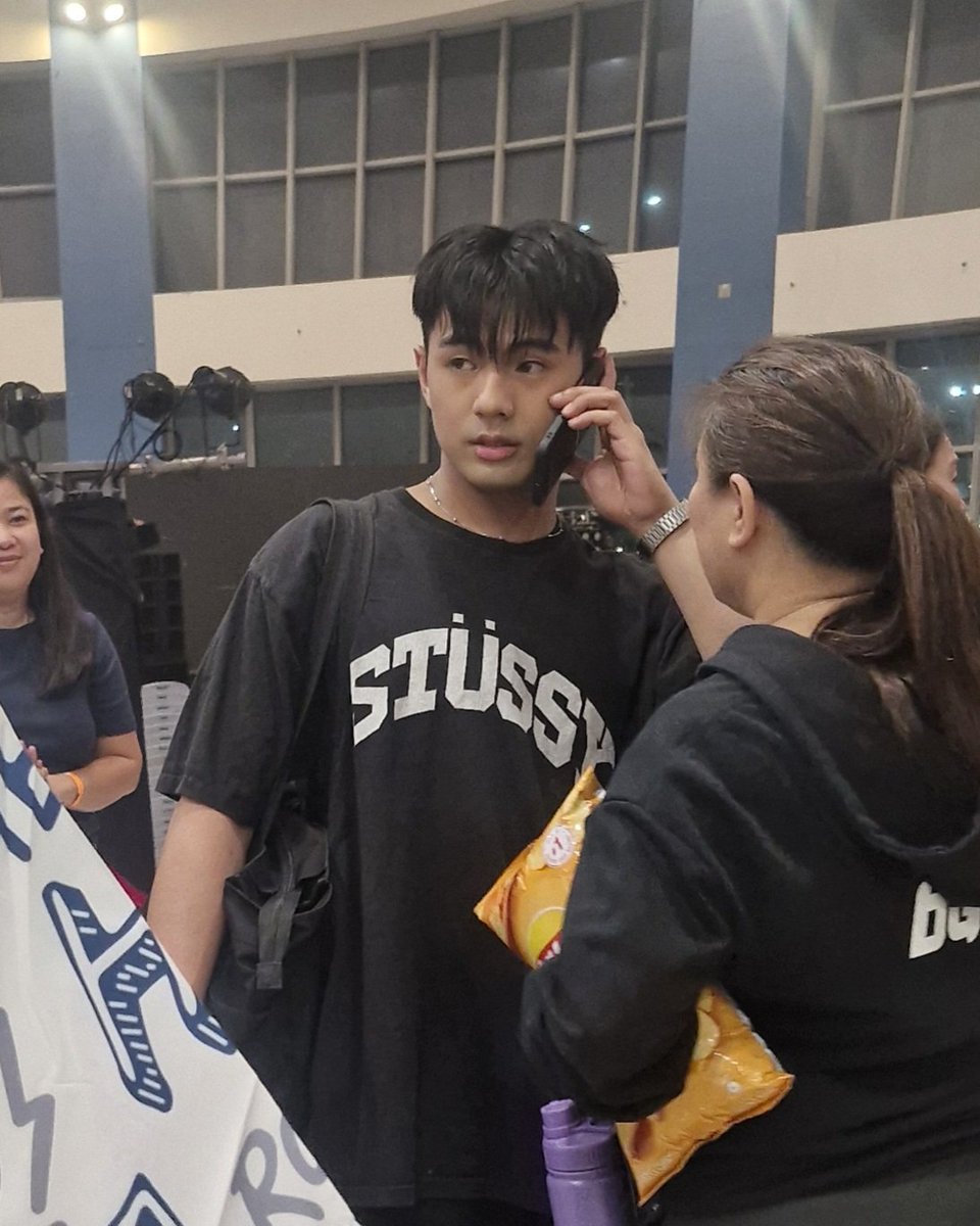 Marvefaith_'s tweet photo. Mukha ni @BGYO_JL nang napag iwanan sa MOA HAHAHAHA

OnDEMAND EP LAUNCH
#BGYO_OnDemandEP
#BGYO @bgyo_ph https://t.co/N1N7JWlAQv