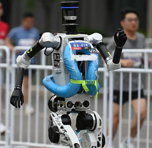 nresearchcorp's tweet photo. Funny that even in China, Ouster technology was used. In the Beijing Robot Half Marathon, the top three finishers were all equipped with $OUST LiDAR systems. https://t.co/o08wDsnc2Z