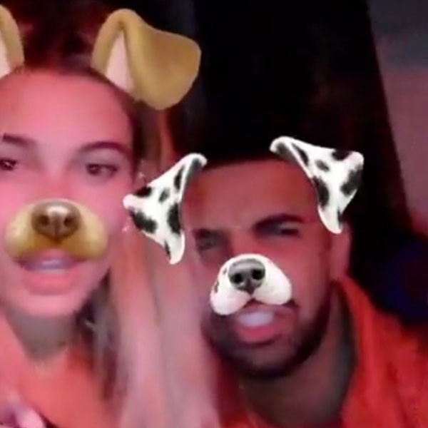 mindoftyz's tweet photo. @Ezeamalukwuo @Clai_Thompson @drewjerseey @carvin_brown 15 YEARS OLD. DRAKE IS A WEIRDO PDF CREEP. he knew Hailey Baldwin since she was 15 then dates her when shes 18 https://t.co/vkYNe2cklh
