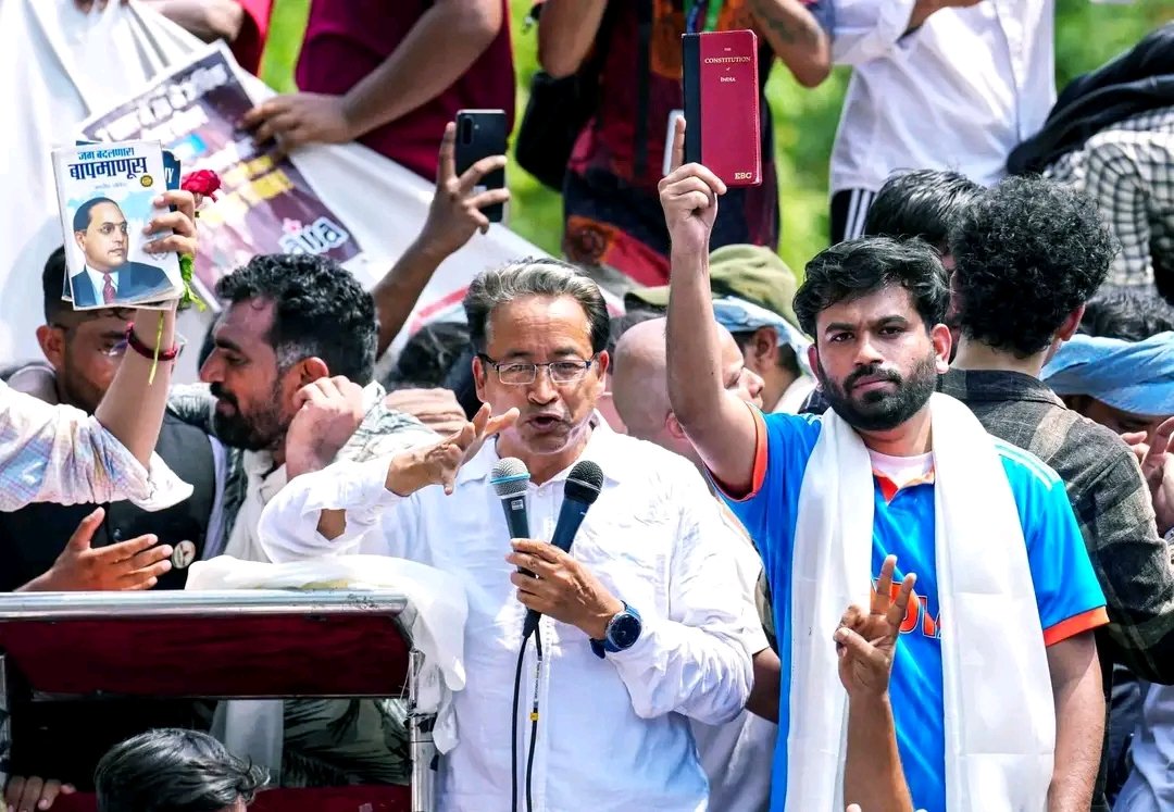 APANEWS786's tweet photo. Hundreds of people, the majority of them students and young professionals, gathered at Jantar Mantar in New Delhi on Saturday, June 6, 2026, for the Cockroach Janta Party's first offline demonstration since the movement launched online in mid-May. https://t.co/ctV1ewqIzn