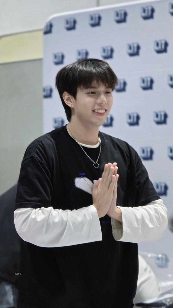 ppchnoey's tweet photo. 06062026

พ่อค้าขายตรงมากกก ขายไม่หมดไม่กลับ(กลับ)

#NOEL_LE7EL #LE7EL
#CATTSHIRT2026
#CATTSHIRT https://t.co/dTIWXRlEkv
