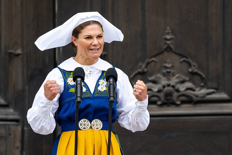 rwthofficial's tweet photo. 🇸🇪
#Sweden’s Crown Princess Victoria and Prince Daniel opened the Royal Palace for the public with free entry marked the Swedish National Day on 6 June 2026 in #Stockholm.

📸 TT #KronprinsessanVictoria #PrinsDaniel #Kungahuset #Sverige https://t.co/gILmZWdulT