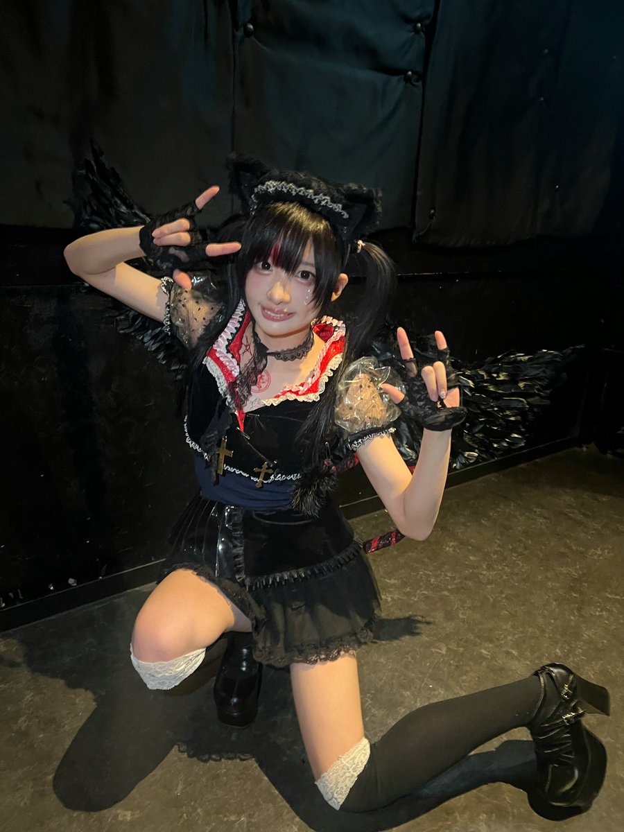Pikarin_shiina's tweet photo. 無加工ノマカメで失礼致し魔界＾＾

責任転嫁ワンマン、フロア含めて全てが混沌としていて非常に良きでした　深く刻まれたなぁ

侵略衣装はまた着たい( ◠‿◠ )💭👿何年経ってもオリジナリティがある絶対魔界領域的なかわよさがある https://t.co/PT4I19Q116