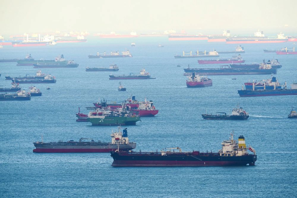 Unit_News's tweet photo. 🚢 GLOBAL TRADE IN FREEFALL: SHIPPING RATES SURGE 109%

The economic shockwaves of the US-Iran conflict have arrived. Container shipping rates from Asia to the US have skyrocketed by a staggering 109% since hostilities broke out.

Supply chains are shattering as major carriers avoid high-risk maritime zones, causing insurance premiums to spike and transit times to balloon. 
This is the sharpest cost increase since the pandemic, and it’s a warning sign for every household: the price of your electronics, clothes, and everyday goods is about to hit a massive wall.

Is the global economy prepared for this level of inflation, or are we heading toward a total supply chain collapse? 📈💸