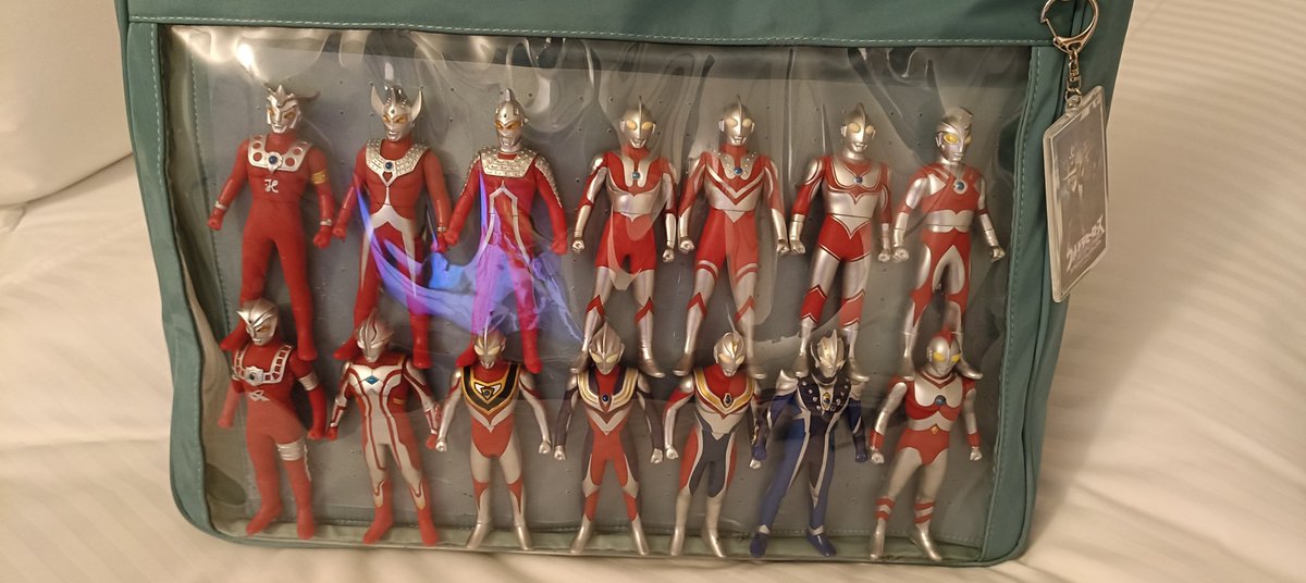今回の痛バ。 ウルトラ兄弟+TDGで揃えました。 このカバンを見て男の子