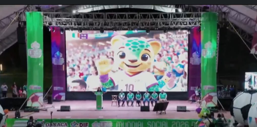 EntidadOaxaca's tweet photo. #Mundial2026 ⚽️| Se instalarán pantallas gigantes en 4 puntos de la capital, como Parque Primavera y Alameda de León, para ver el Mundial gratis.  
👉https://t.co/HLbqXkDtnT https://t.co/N7zzYpFOmJ